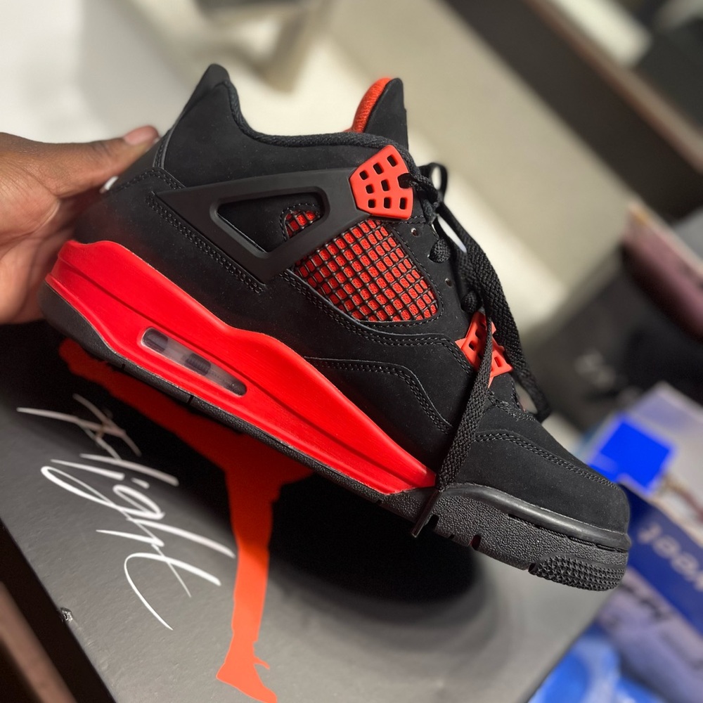 Black & Red Jordan 4s - Mens 8